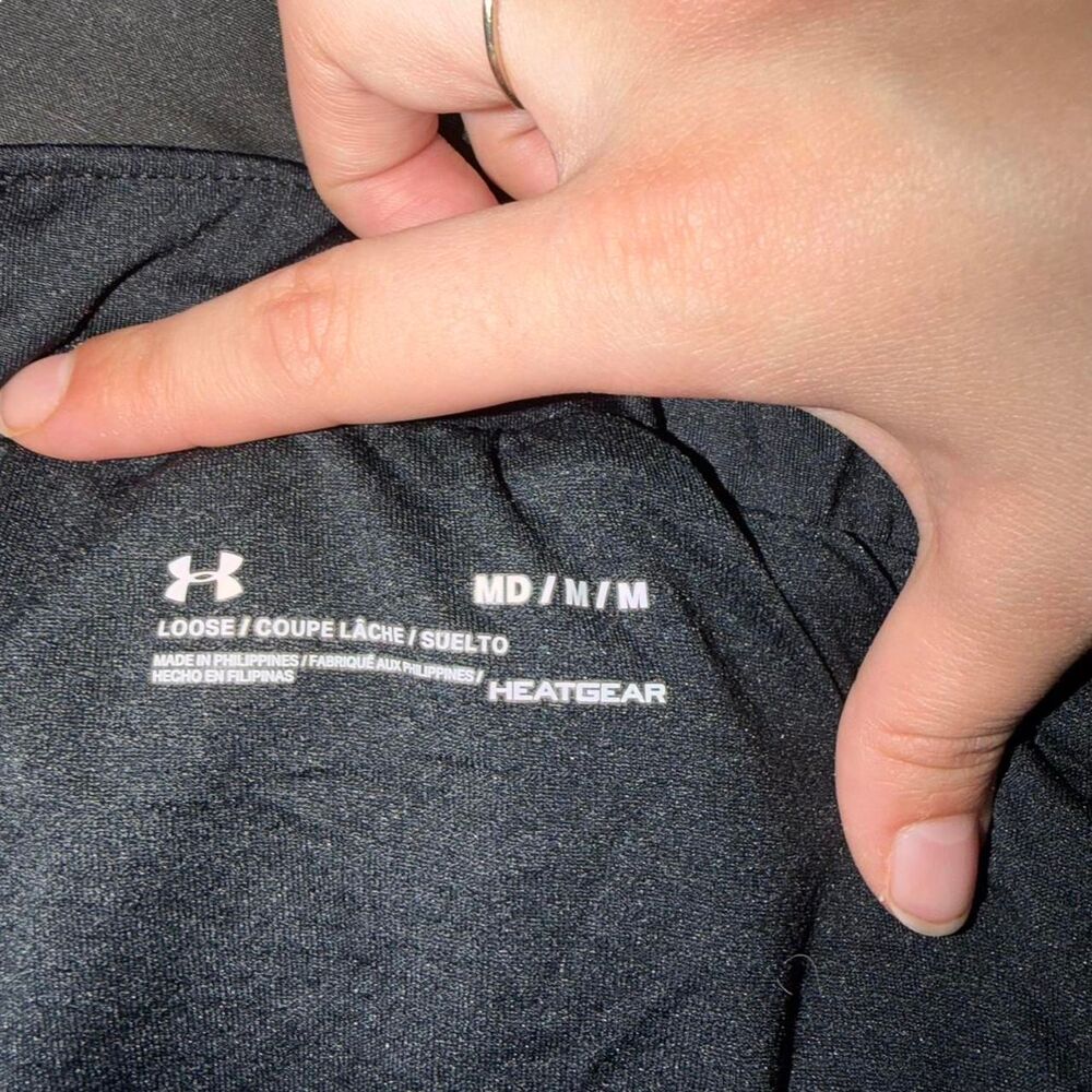 Under-armour Women's Black and Grey Shorts - Picture 3 of 5